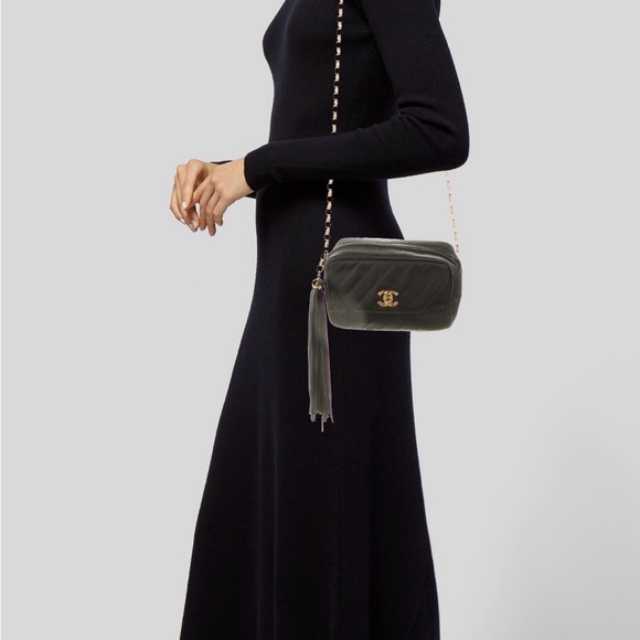 Chanel vintage satin camera bag - Picture 2 of 7